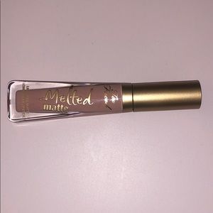 Too faced - melted matted matte - Holy Chic!